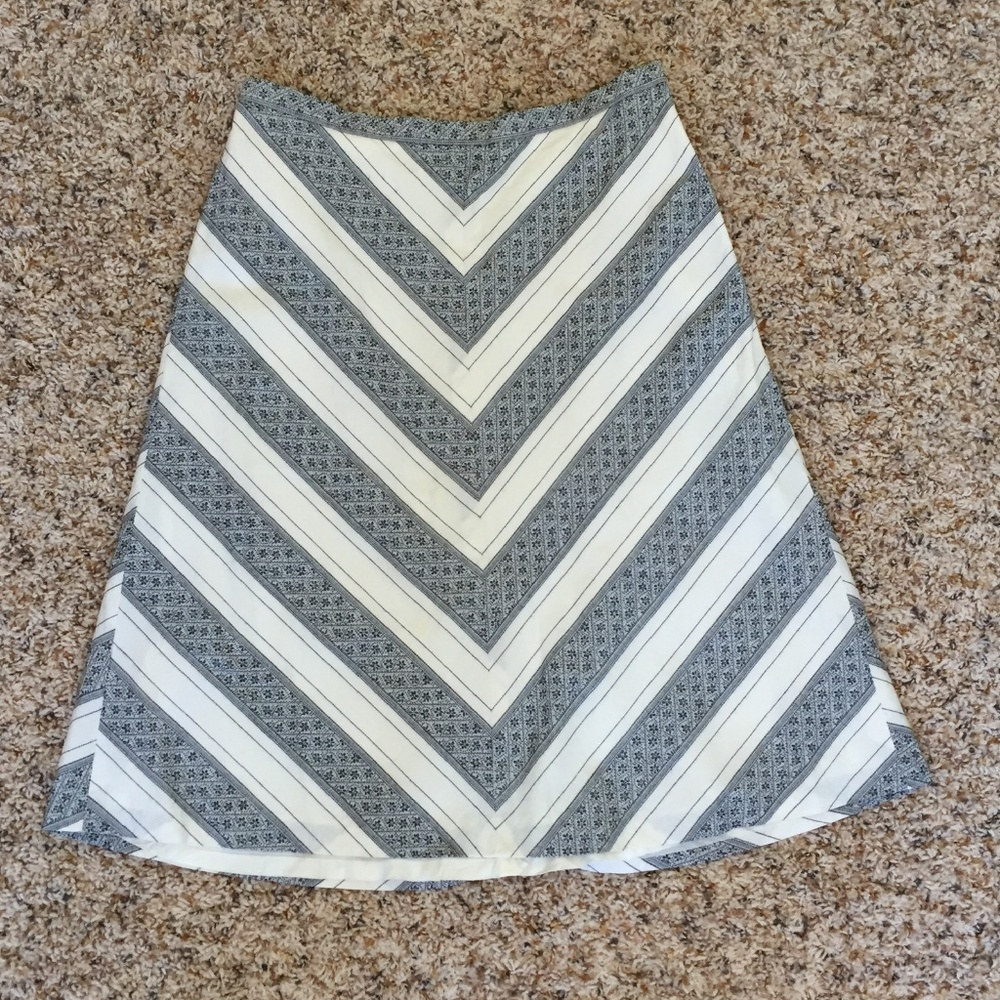 ANN TAYLOR LOFT A-line Skirt Size 0P